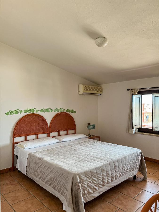 Albergo Ristorante Locanda Rosella Giba Ngoại thất bức ảnh