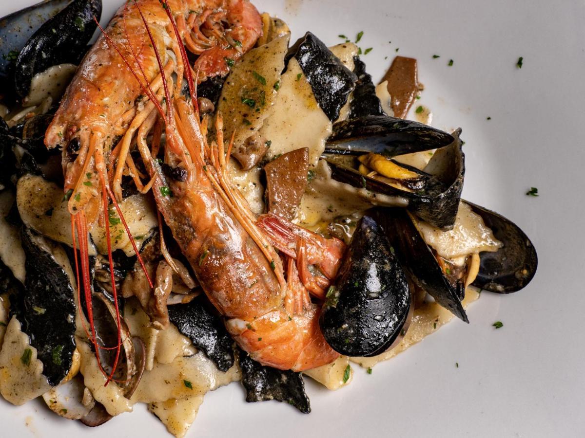 Albergo Ristorante Locanda Rosella Giba Ngoại thất bức ảnh