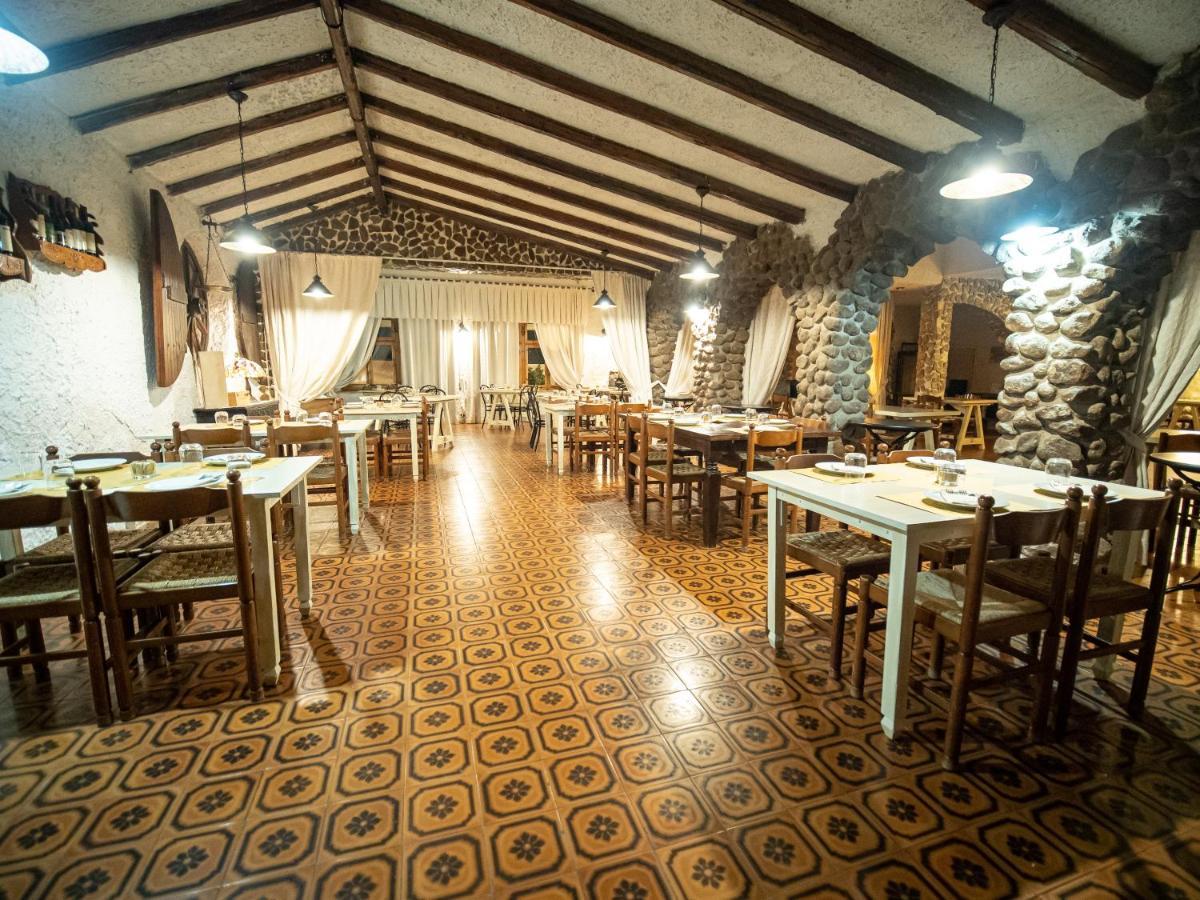 Albergo Ristorante Locanda Rosella Giba Ngoại thất bức ảnh