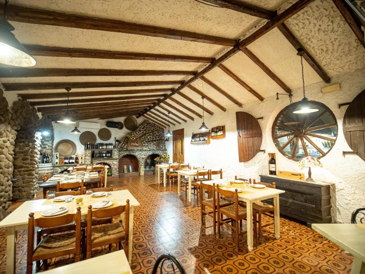 Albergo Ristorante Locanda Rosella Giba Ngoại thất bức ảnh